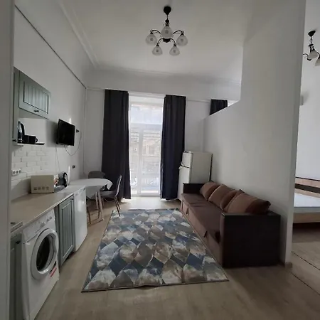 2-Кімнатна З Балконом Daire