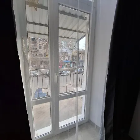 2-кімнатна з балконом *